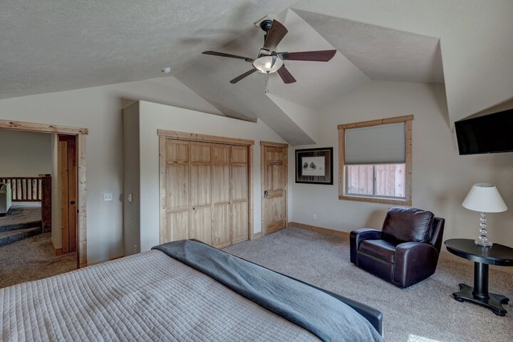 Room 10 of 26