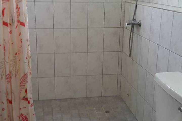 Room 10 of 26