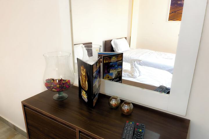 Room 8 of 21