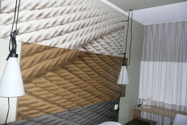 Room 6 of 64