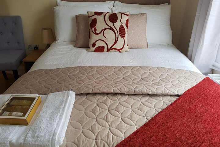 Room 8 of 25