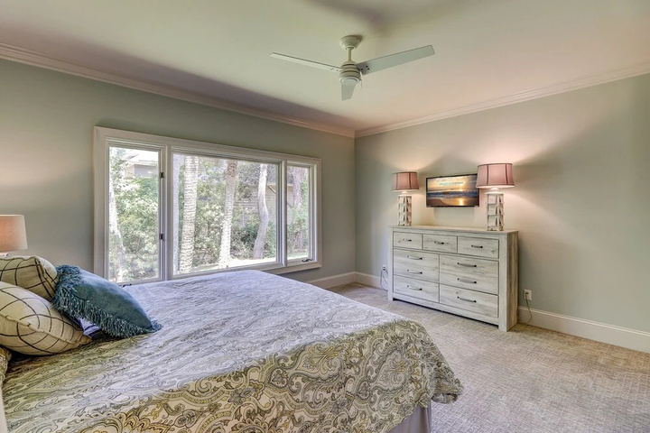 Room 4 of 24
