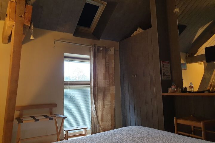 Room 16 of 46