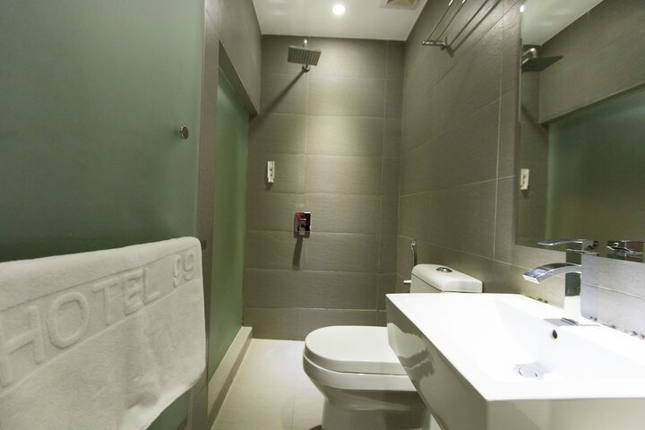 Room 30 of 43
