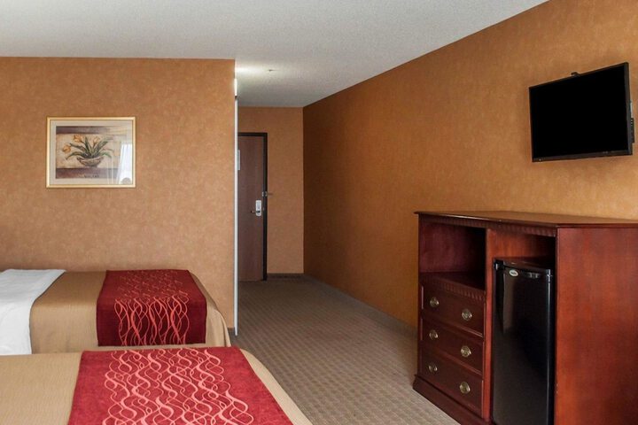 Room 27 of 68