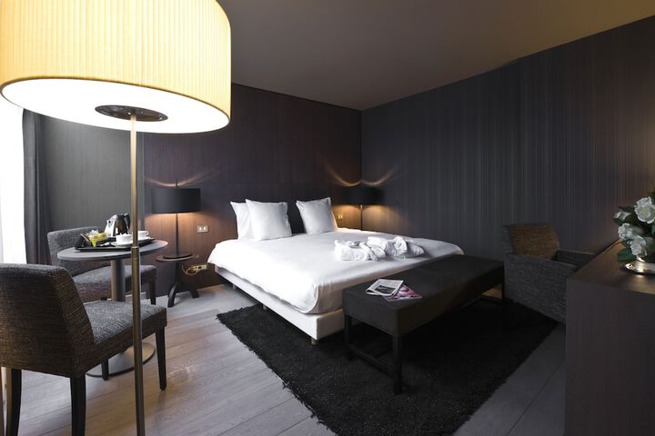 Room 8 of 44