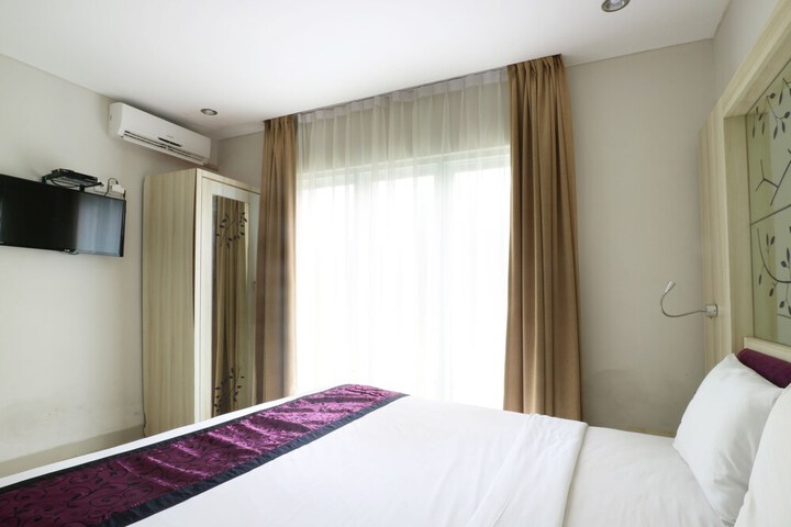 Room 10 of 36