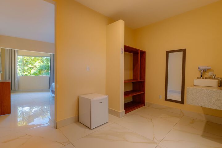 Room 14 of 36