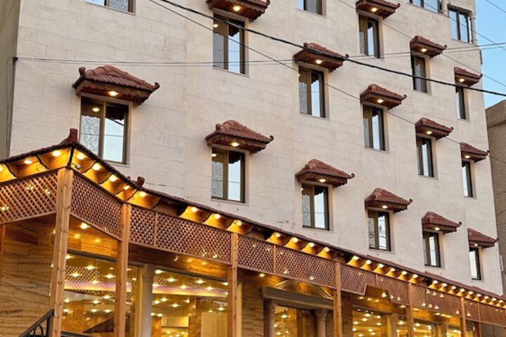Sharah Mountains Hotel