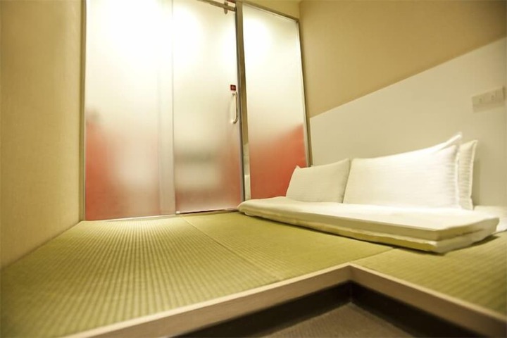 Room 15 of 51