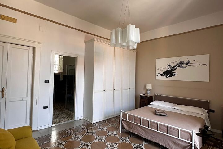 Room 5 of 21