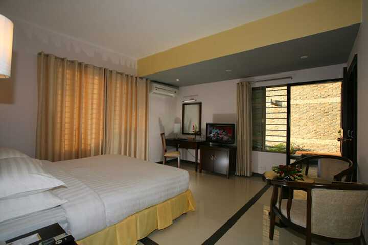 Room 11 of 46