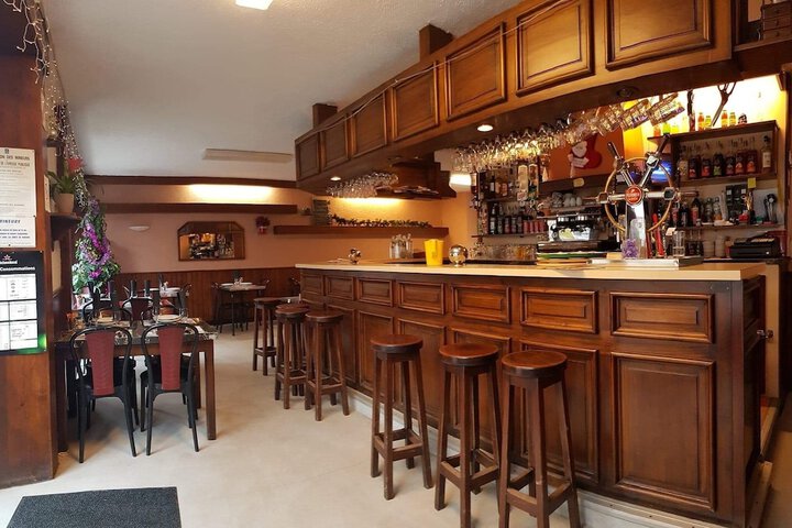 Lounge 66 of 80