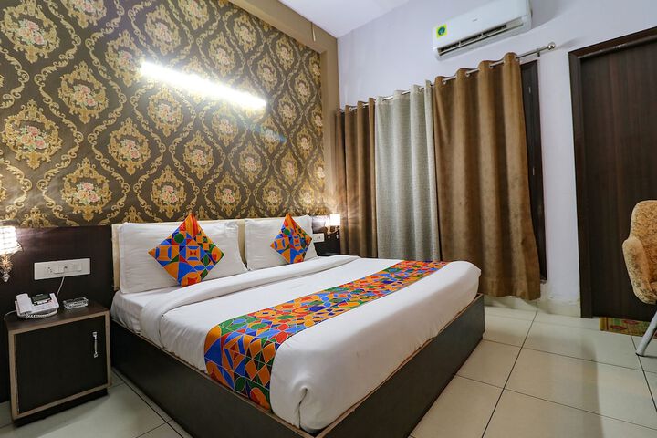 Room 14 of 35