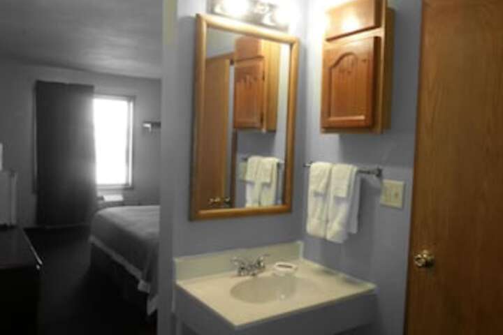 Room 37 of 48