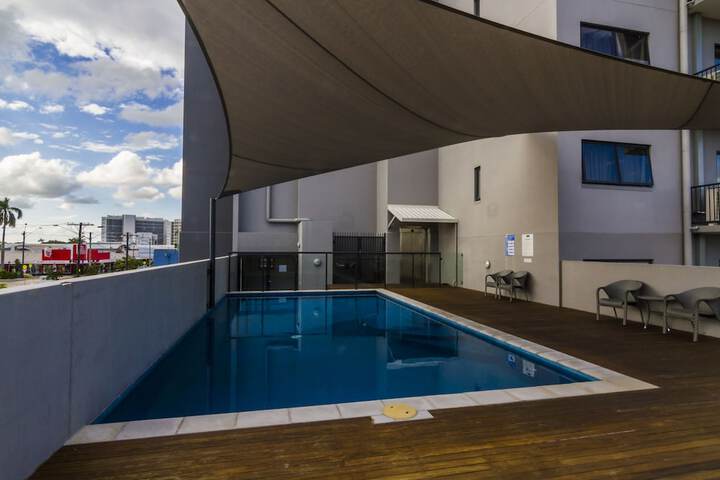 Pool 75 of 83
