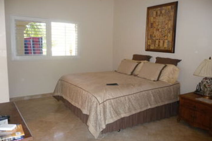 Room 11 of 21