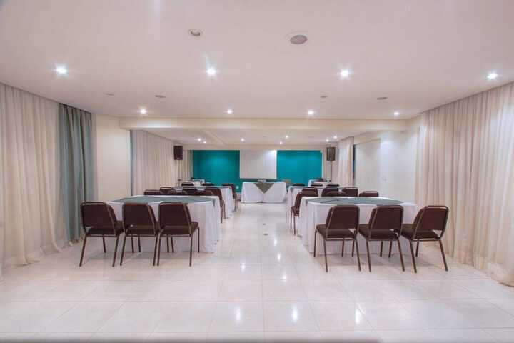 Business Center 36 of 36