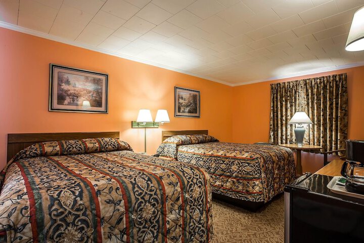 2 Double Beds (5 of 6)