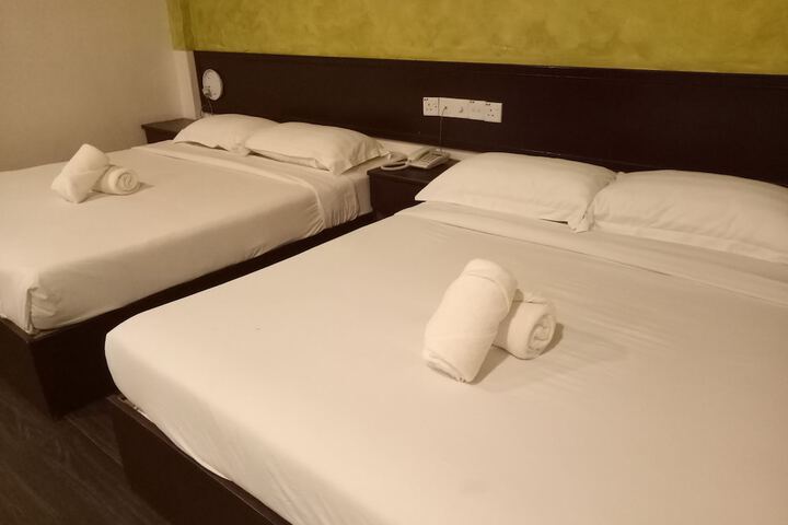 Room 28 of 75