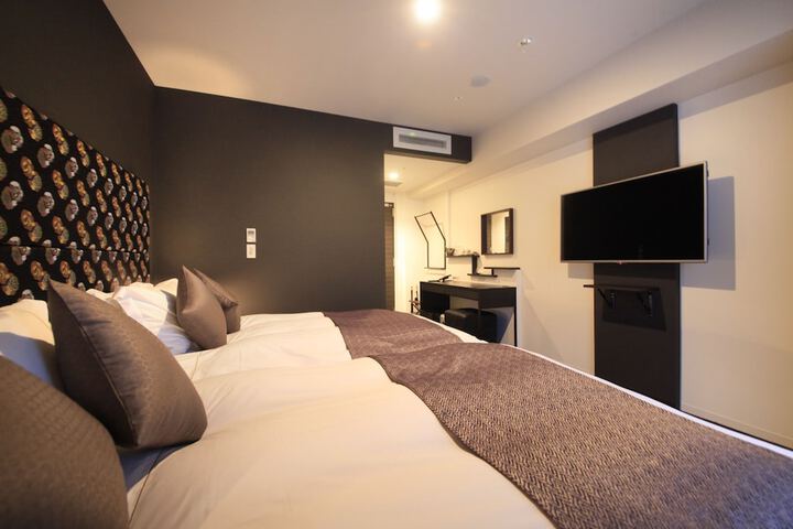 Room 18 of 87