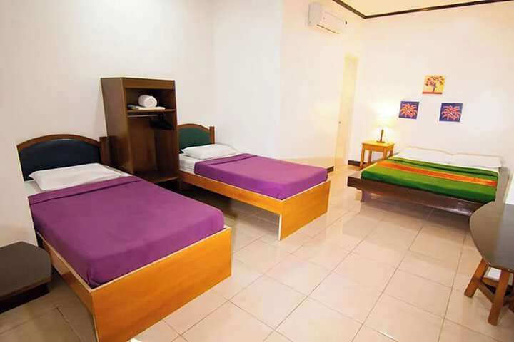 Room 11 of 32