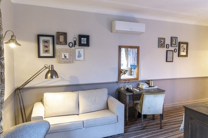 Room 35 of 86