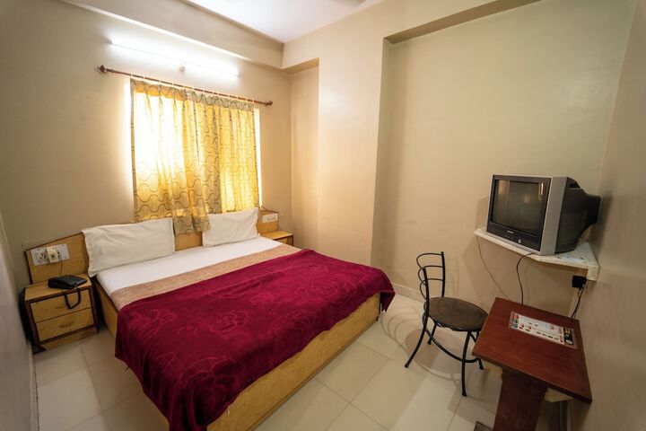 Room 4 of 48