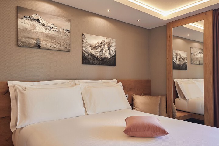 Room 16 of 54