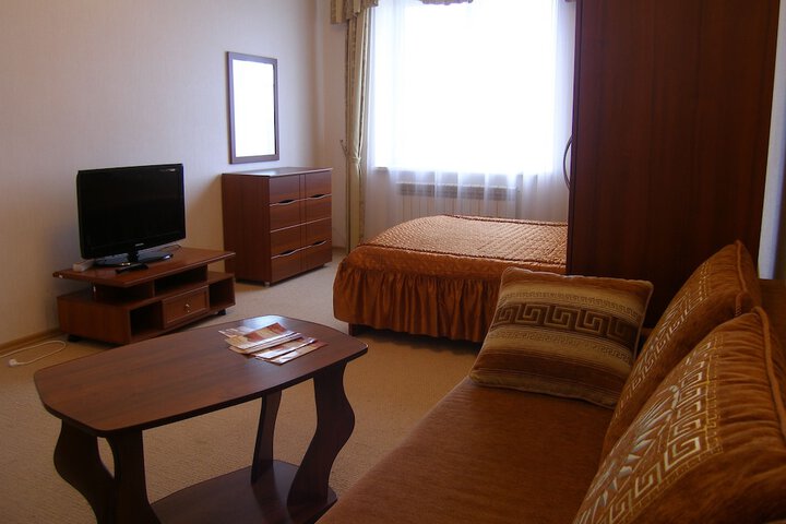 Room 8 of 34