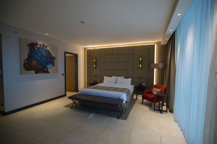 Room 8 of 20