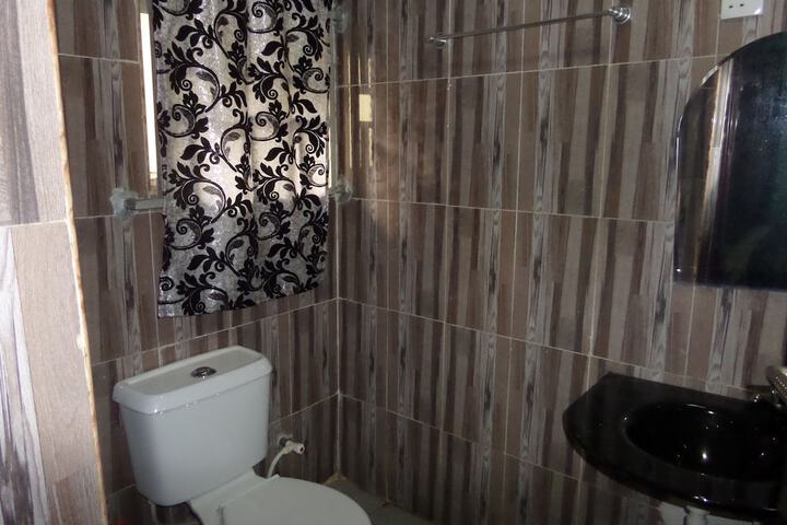 Room 28 of 42