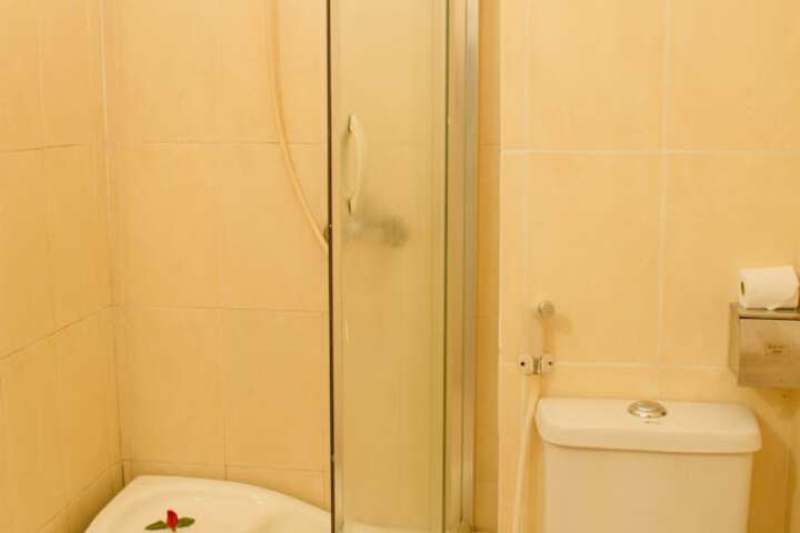 Room 12 of 16