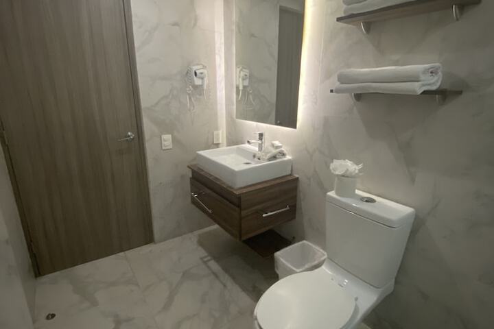 Room 51 of 68