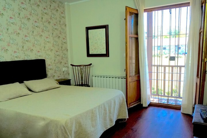 Room 6 of 32