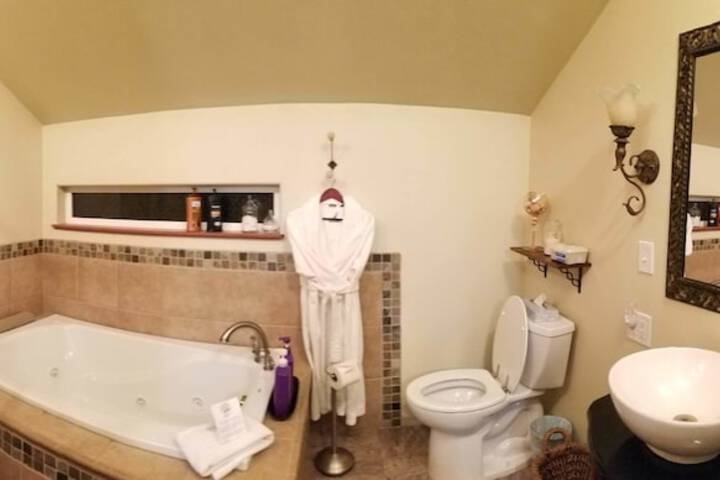 Room 13 of 32