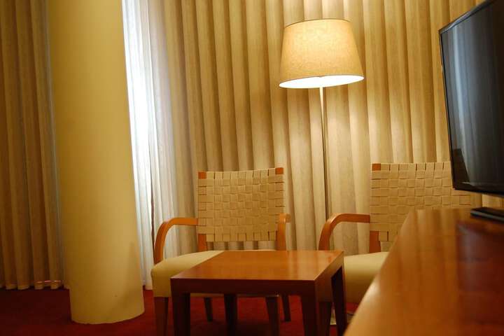 Room 18 of 65