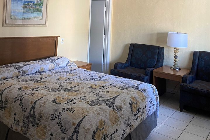 Room 14 of 34
