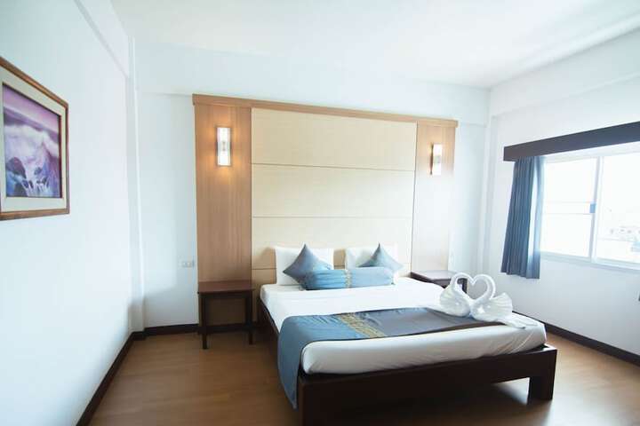 Room 8 of 44