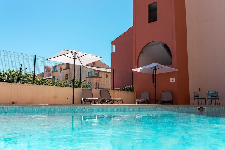 Pool 14 of 48