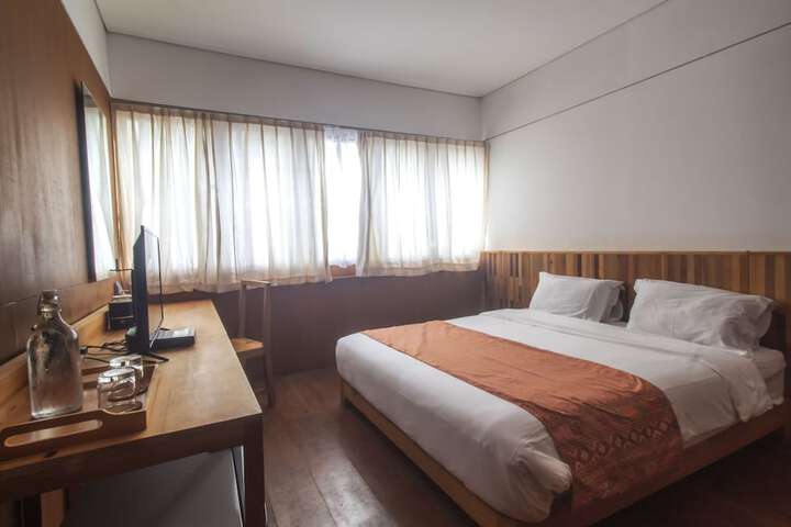 Room 6 of 56