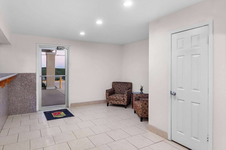 Hotel Interior 5 of 47