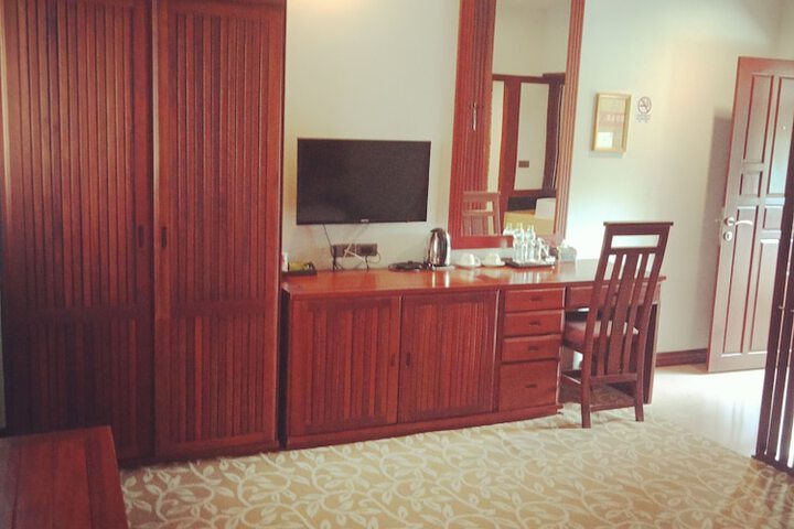Room 14 of 48