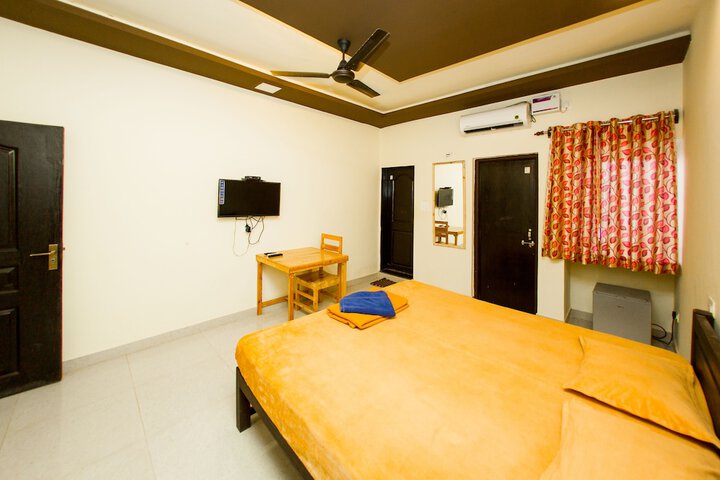 Room 43 of 144
