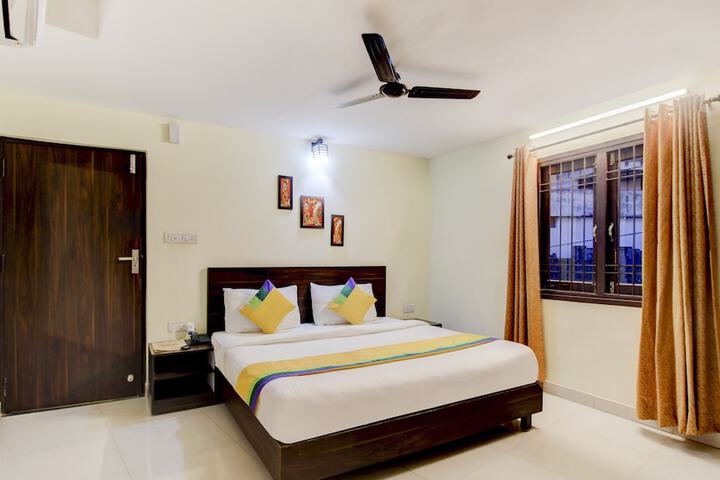 Itsy Hotels Royal Monarch