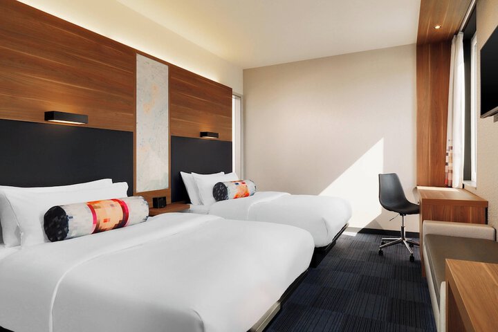 Room 3 of 39