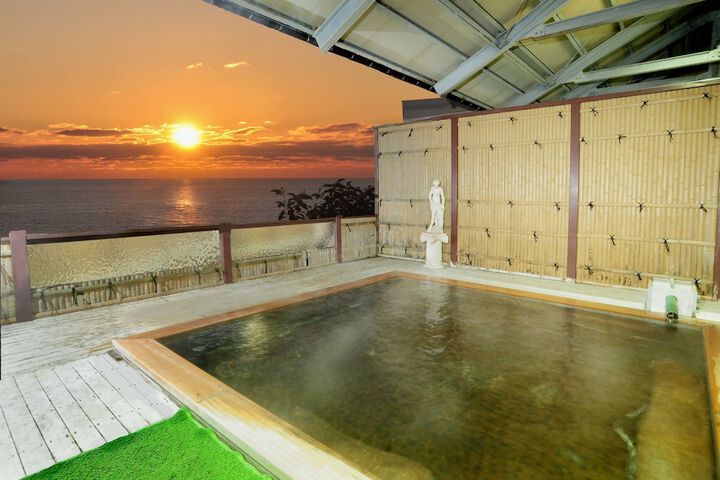 Pool Hotel