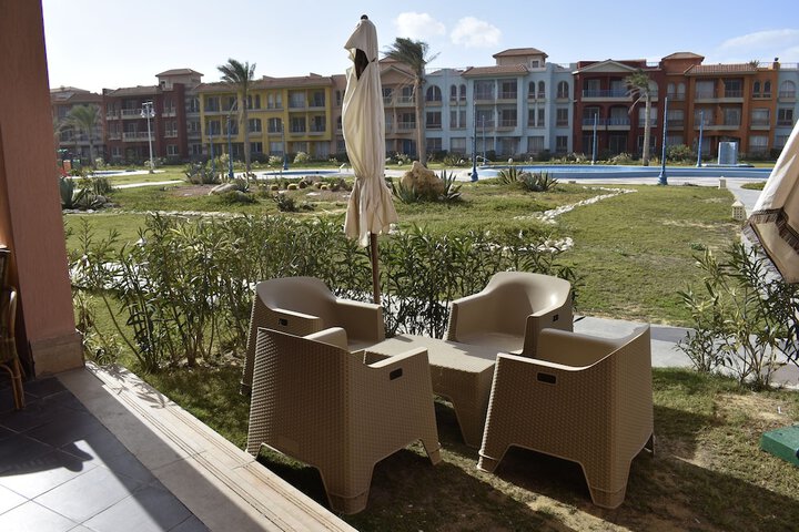 Hotel Exterior 16 of 36