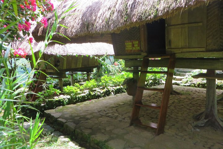 Room 6 of 32