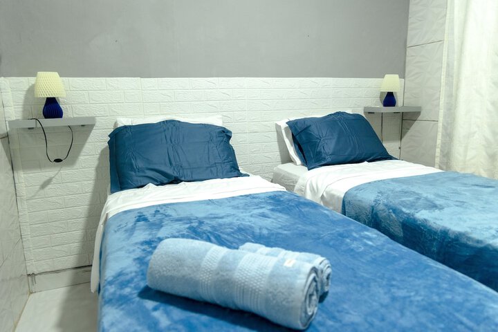 Room 32 of 54